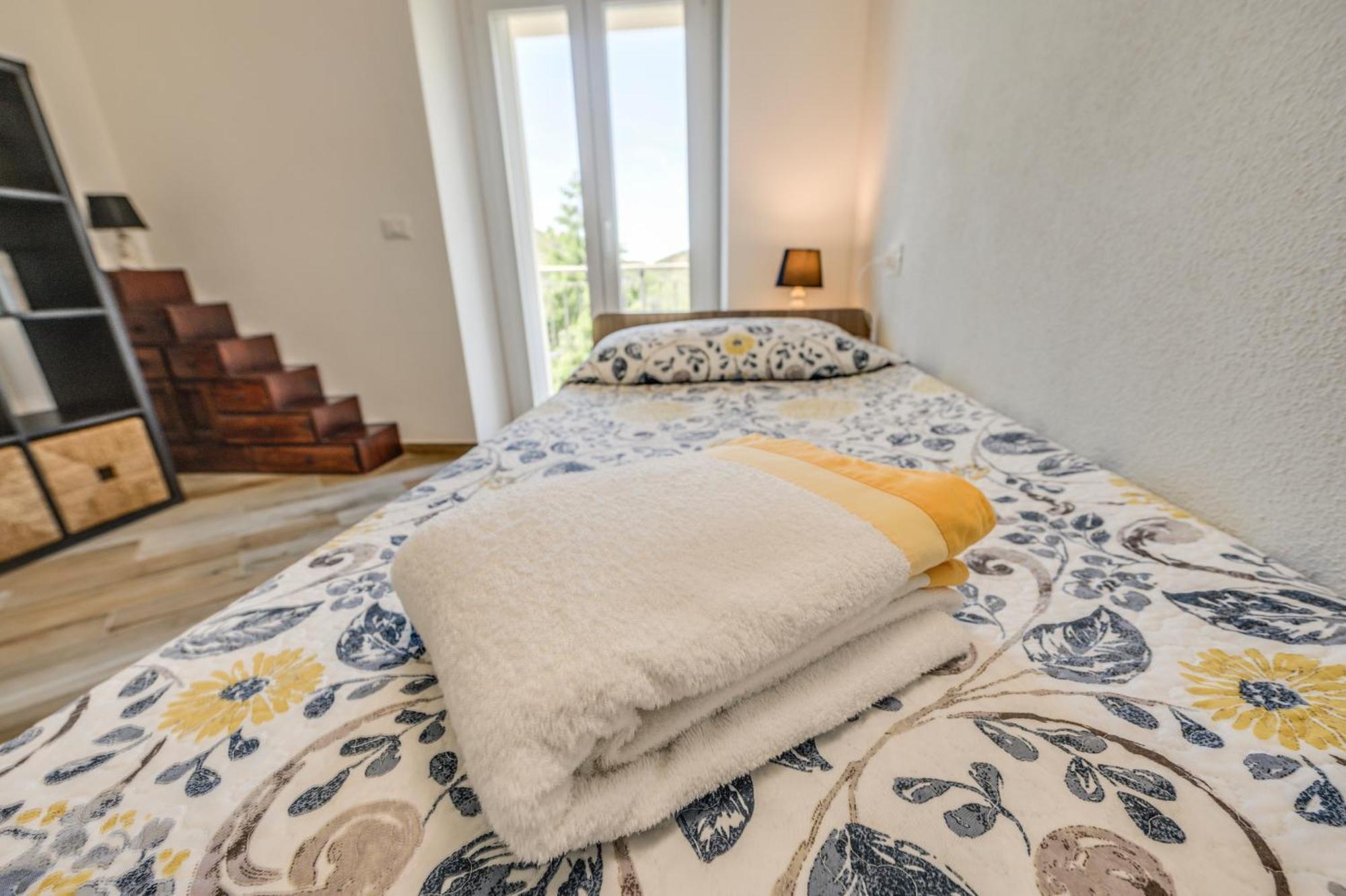 Ferienwohnung Ca' Rondine Castiglione Chiavarese Exterior foto